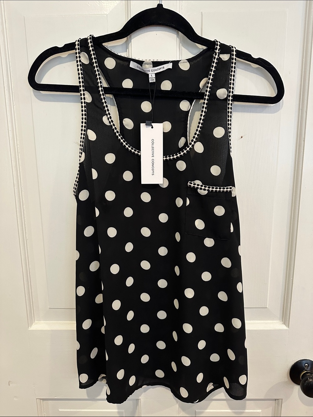 Collective Concepts Black & White Polka Dot Sleeveless Camisole